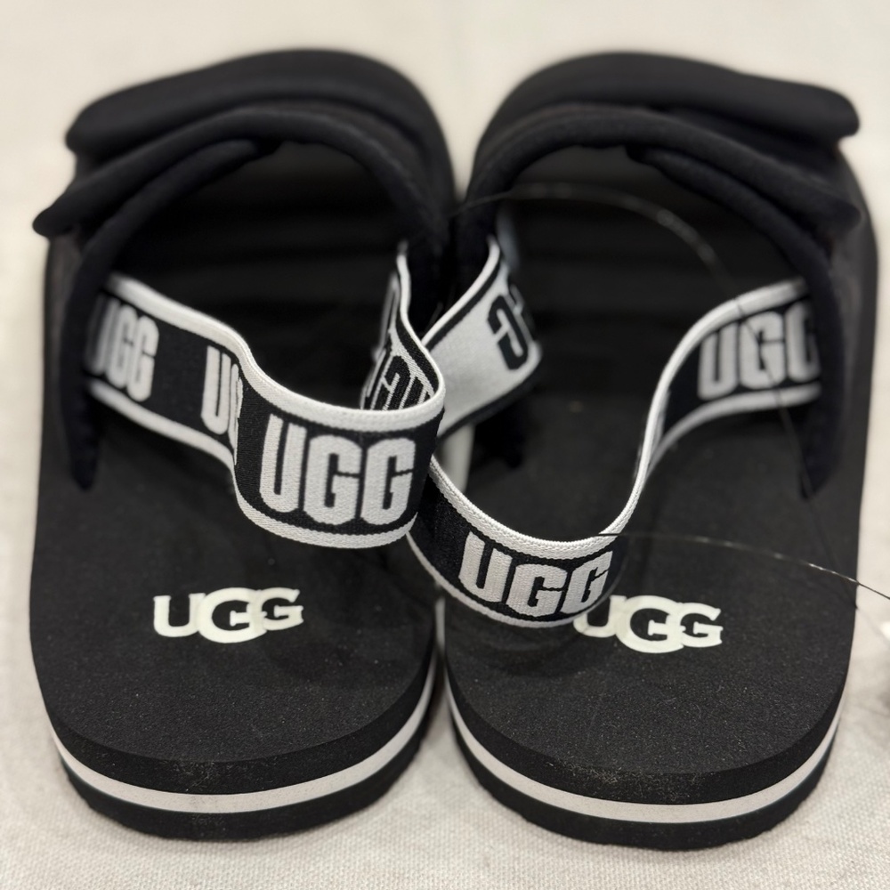 UGG Lennon Slingback Kids Sandals Color Black, Fits Women - Picture 3 of 9